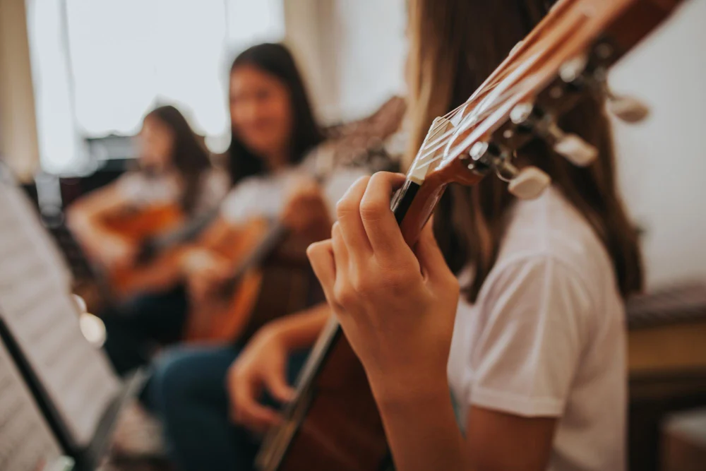 Escola Municipal de Artes de Macaé inicia inscrições para cursos técnicos gratuitos
