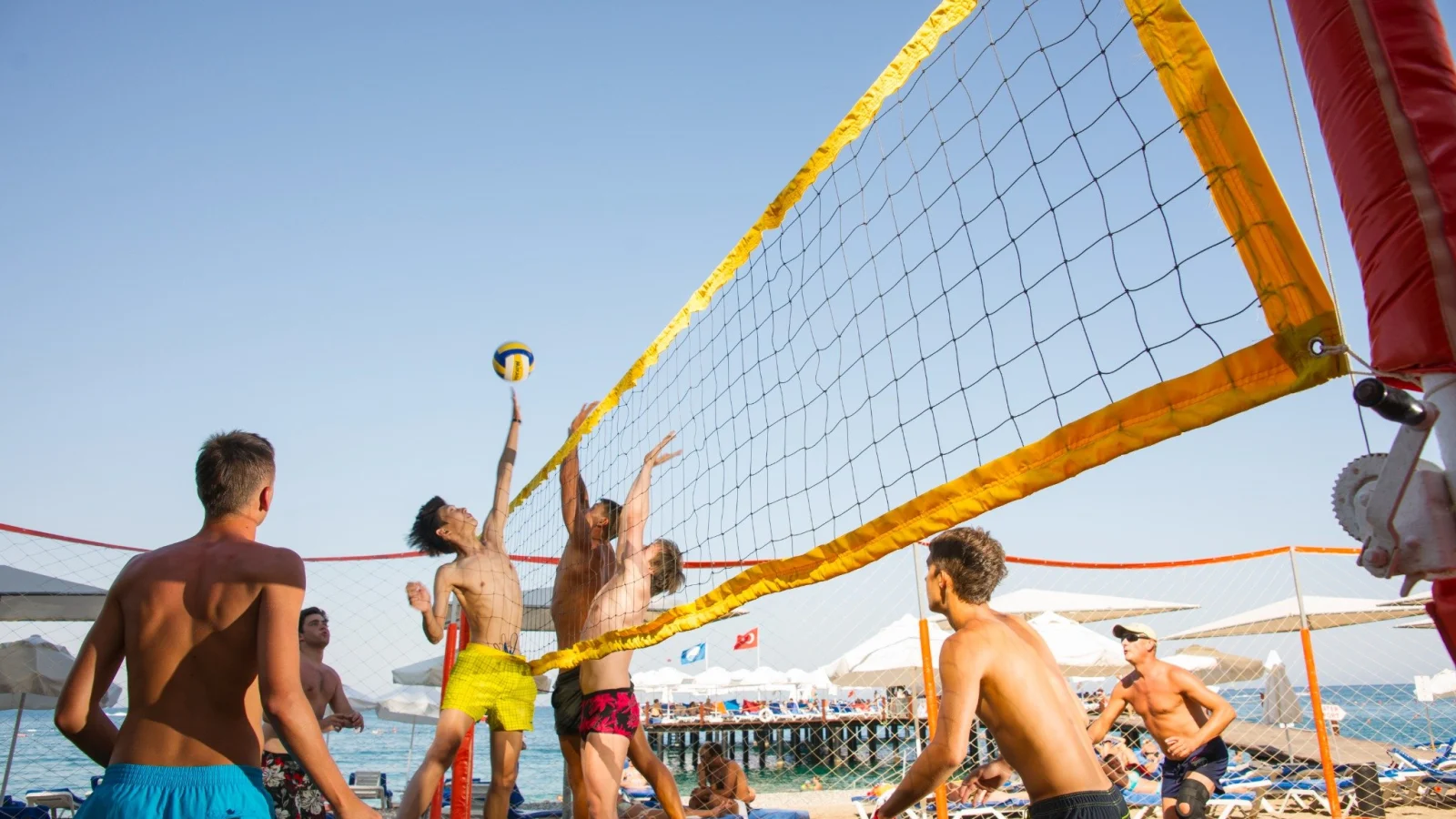 Esporte Verão Macaé movimenta a Praia Campista com torneio de futevôlei