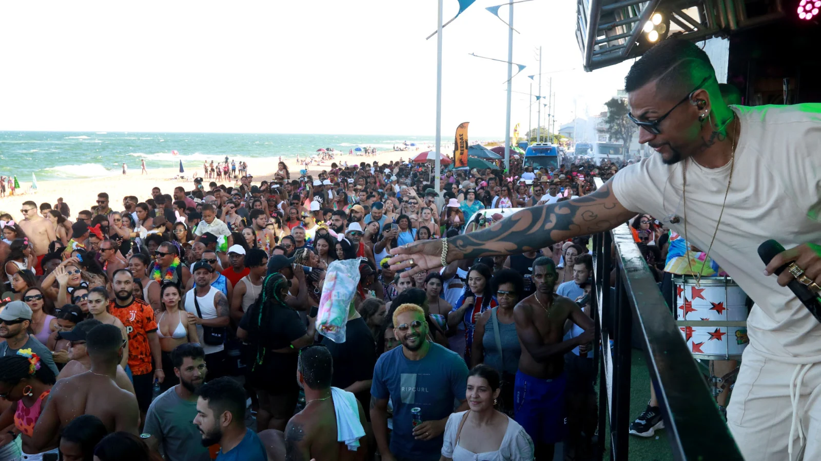 Carnaval de Macaé terá trios elétricos em todos os dias de festa e show extra com Durval Lelys