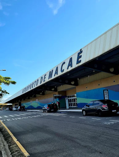 Aeroporto de Macaé opera integralmente com energia solar e se torna referência em sustentabilidade