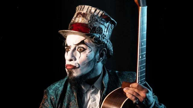 Fernando Anitelli apresenta O Teatro Mágico´- Teatro Firjan SESI Macaé