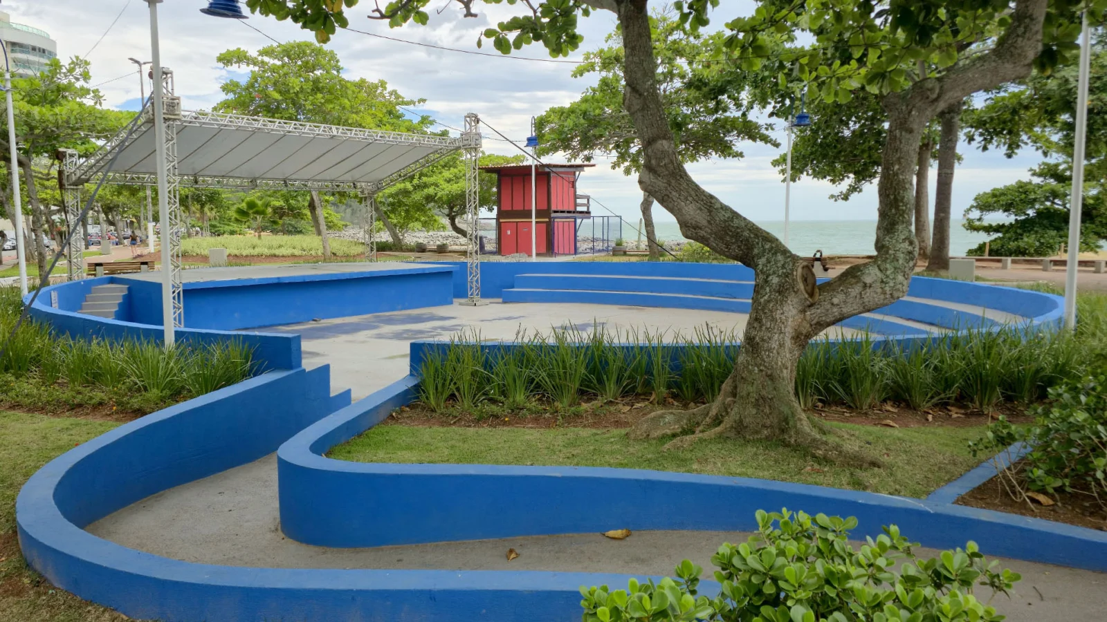 Tardezinha Cultural leva literatura, poesia e música à Imbetiba neste domingo